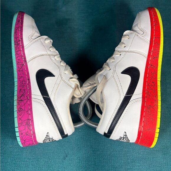 Nike Air Jordan 1 Low Multicolor Kids/Youth 4.5Y / Women’s 6 Sneakers - Picture 6 of 9
